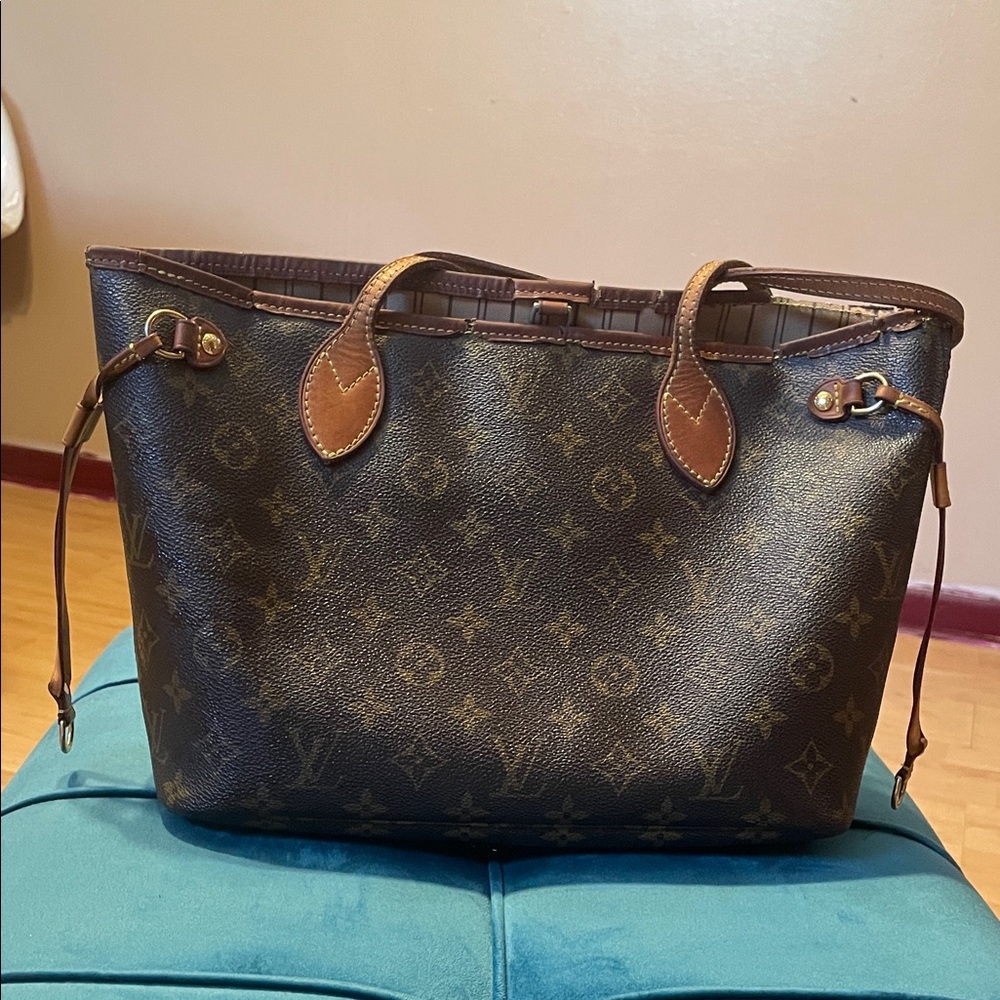 🔥🔥🔥FLASH SALE🔥🔥🔥Louis Vuitton PM Neverfull